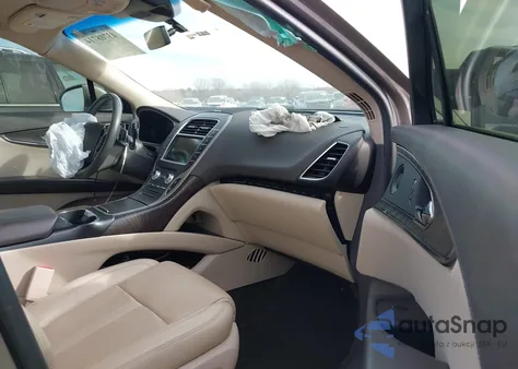 2020 Lincoln Nautilus Reserve z USA, uszkodzony, nr VIN 2LMPJ6K96LBL14023